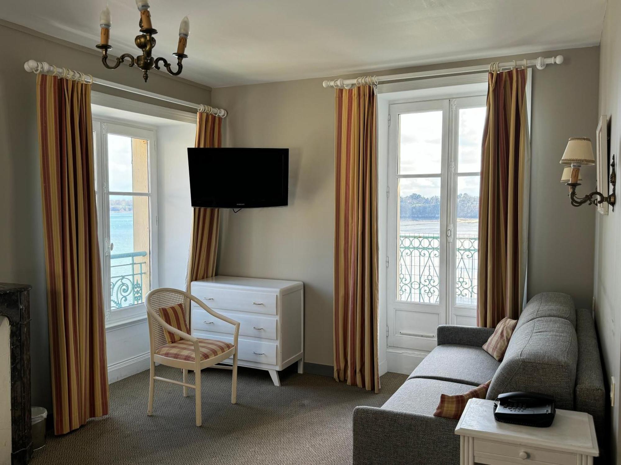 Hotel-Restaurant Printania Динар Экстерьер фото